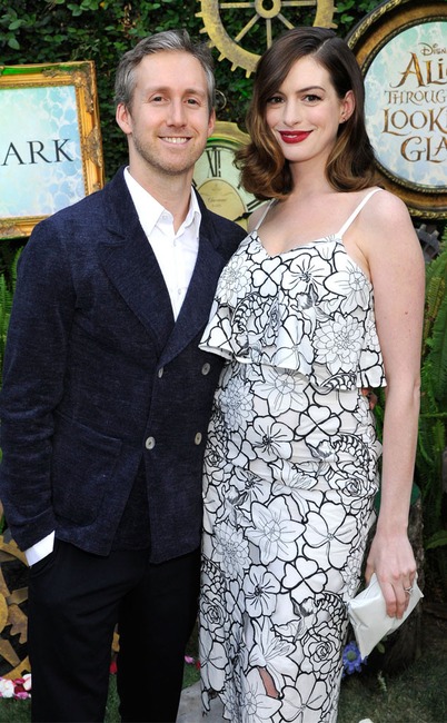 Anne Hathaway, Adam Shulman